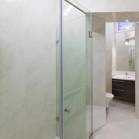 Lägenhet Royal On Slovatskogo 8