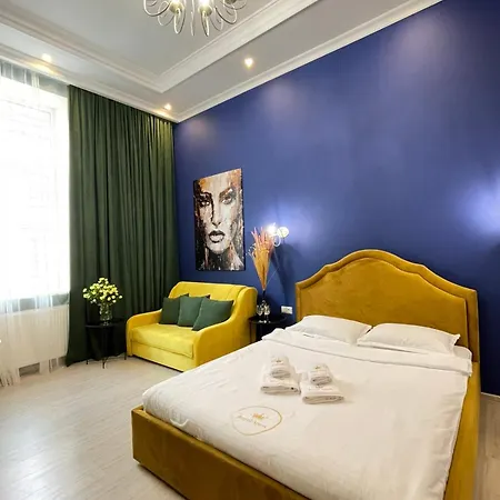 Royal On Slovatskogo 8 * Lviv